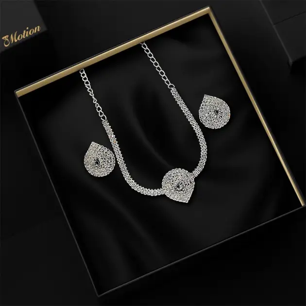 Necklaces - Diamond, Silver Necklace
