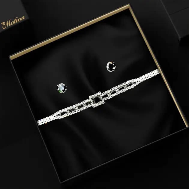 Necklaces - Square, Black Necklace