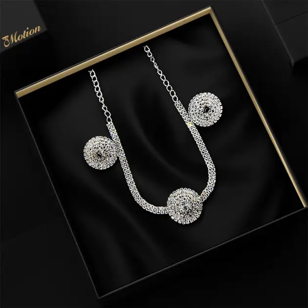 Necklaces - Round, Silver Necklace